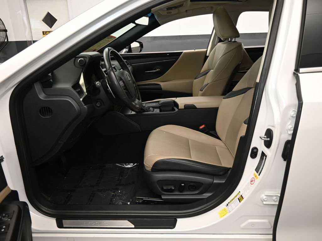 Used 2019 Lexus ES 350 w/ Premium Package image 12