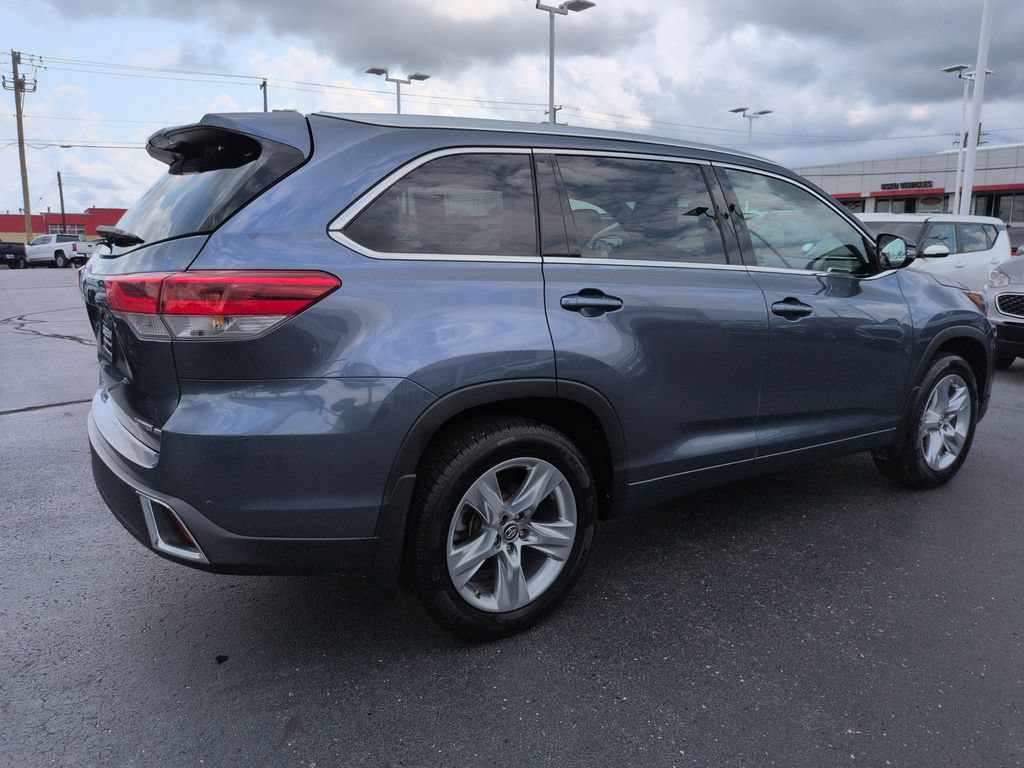 Used 2017 Toyota Highlander Limited AWD/4WD image 5