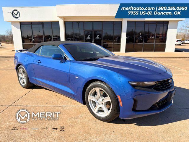 Used 2023 Chevrolet Camaro LT image 1