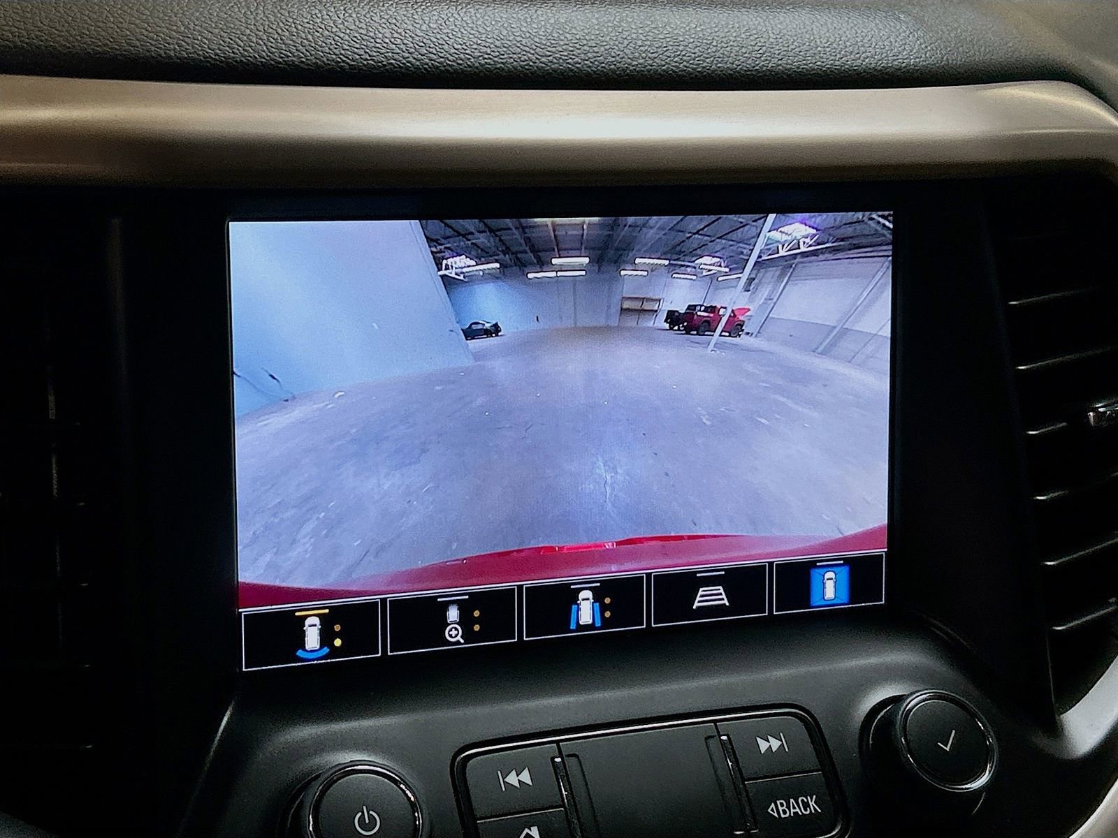 Used 2023 GMC Acadia Denali w/ Denali Technology Package AWD/4WD image 14