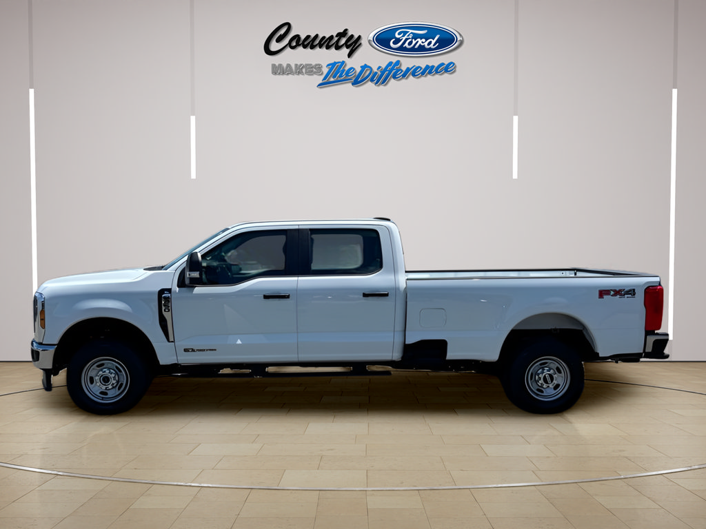 Used 2025 Ford F250 XL w/ FX4 Off-Road Package AWD/4WD image 3