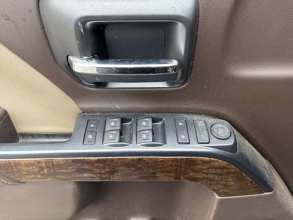 Used 2018 Chevrolet Silverado 1500 LT w/ All Star Edition image 9