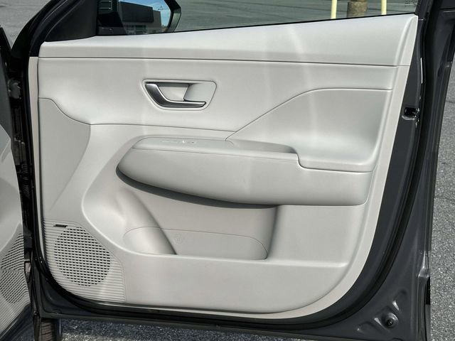 Used 2026 Hyundai Kona Limited image 8