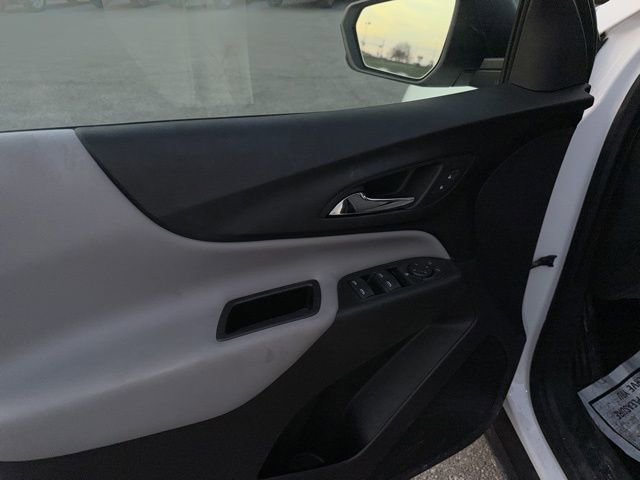 Used 2024 Chevrolet Equinox LS w/ LS Convenience Package image 30