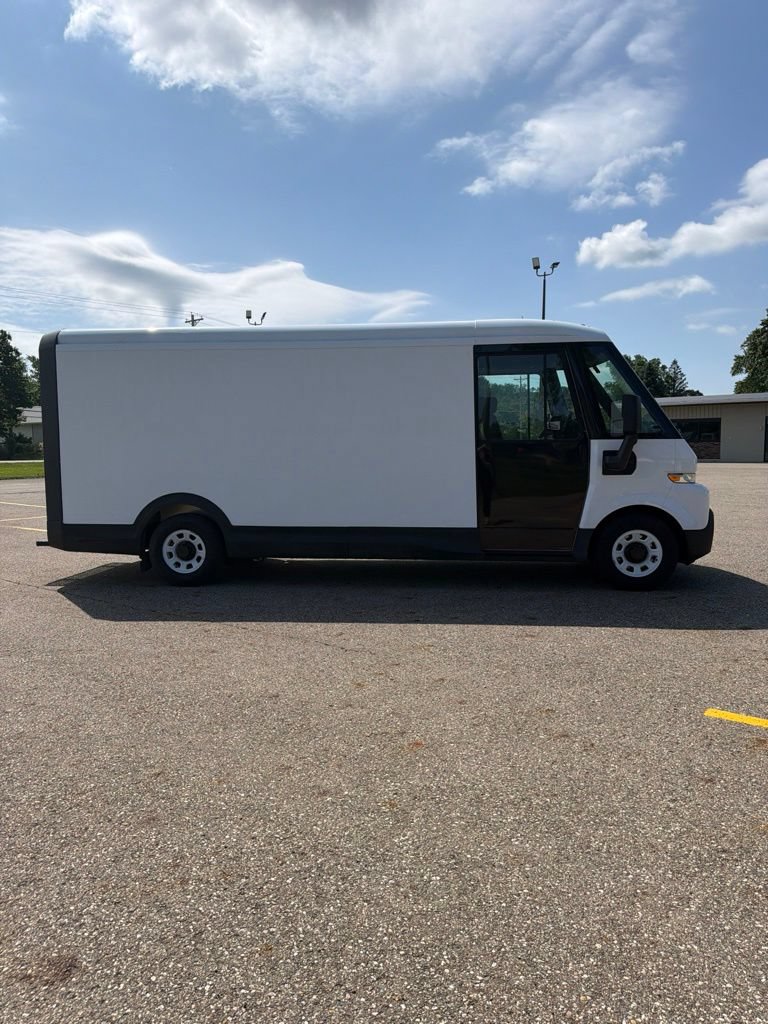 Used 2024 Chevrolet Brightdrop 600 w/ Commercial Equipment Package AWD/4WD image 4