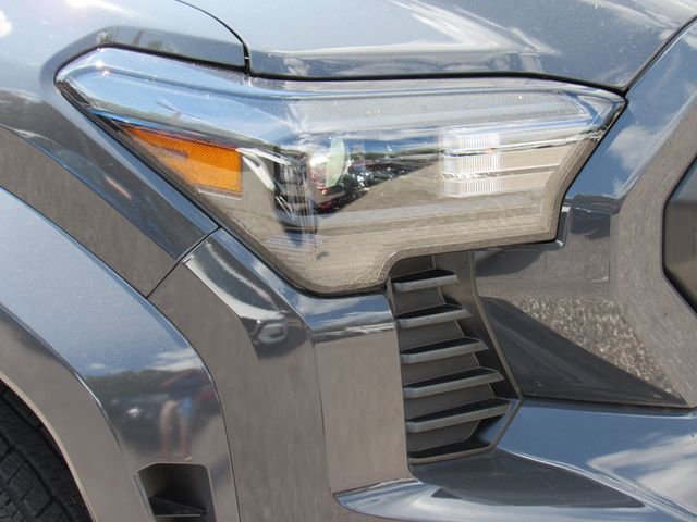 Used 2025 Toyota Tacoma TRD Sport image 9