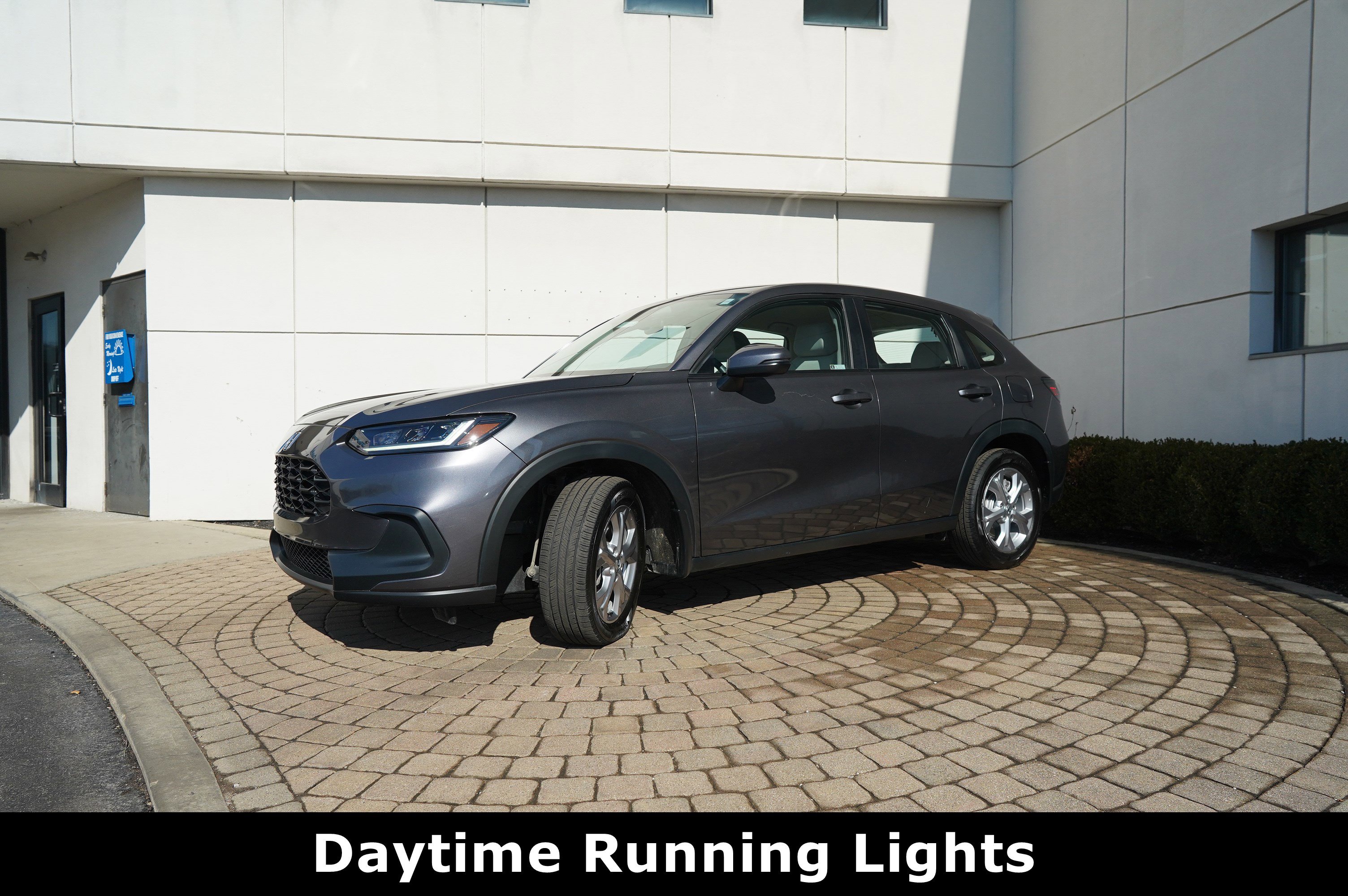Used 2023 Honda HR-V LX image 17