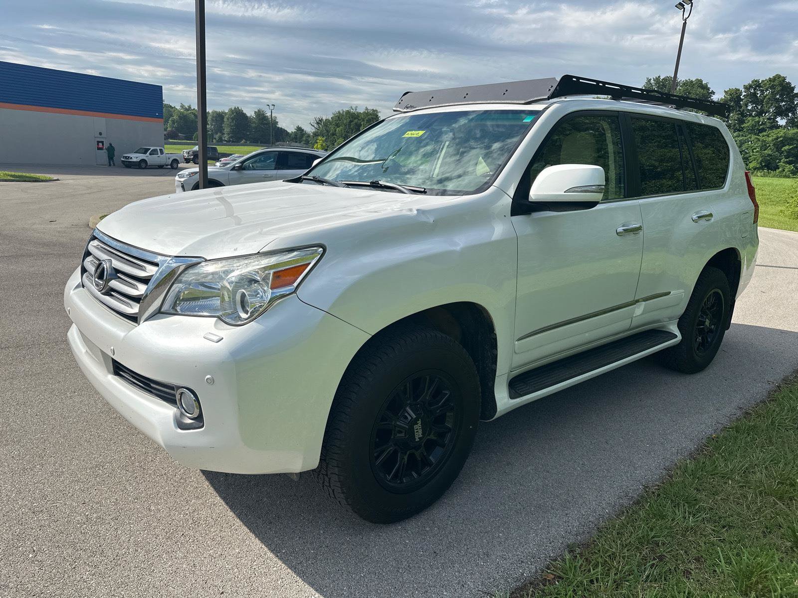 Used 2010 Lexus GX 460 Premium AWD/4WD image 2