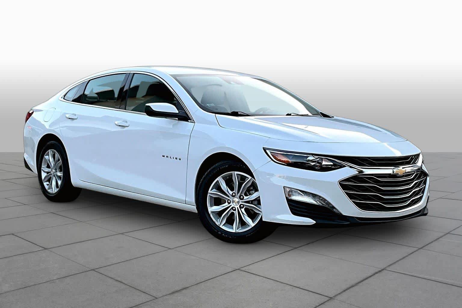 Used 2024 Chevrolet Malibu LT FWD image 3