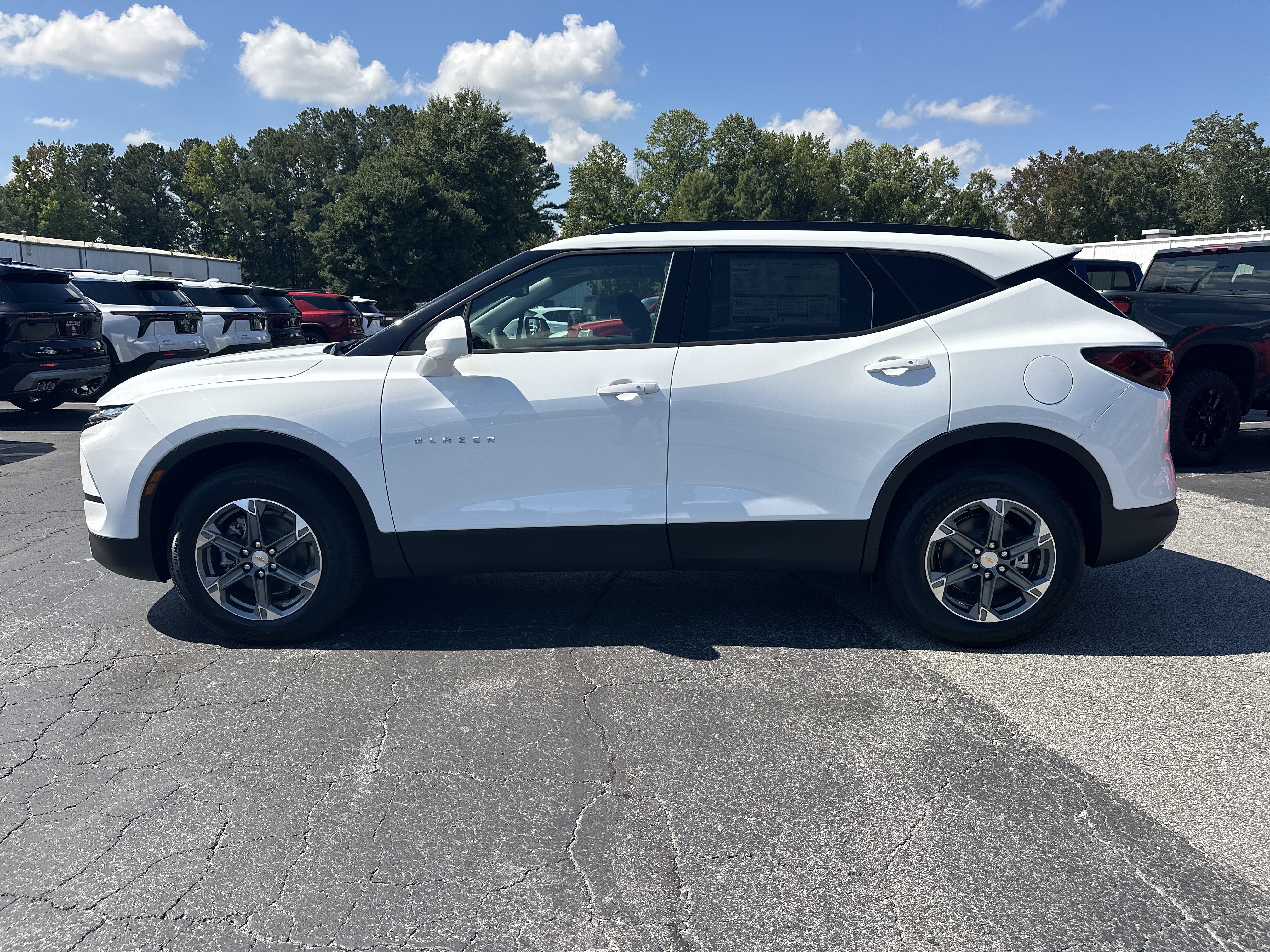New 2026 Chevrolet Blazer LT w/ Convenience Package FWD image 5
