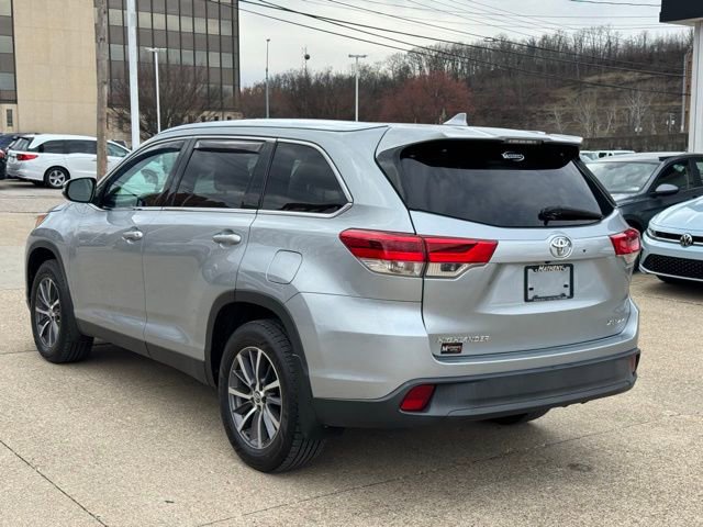 Used 2019 Toyota Highlander XLE image 3