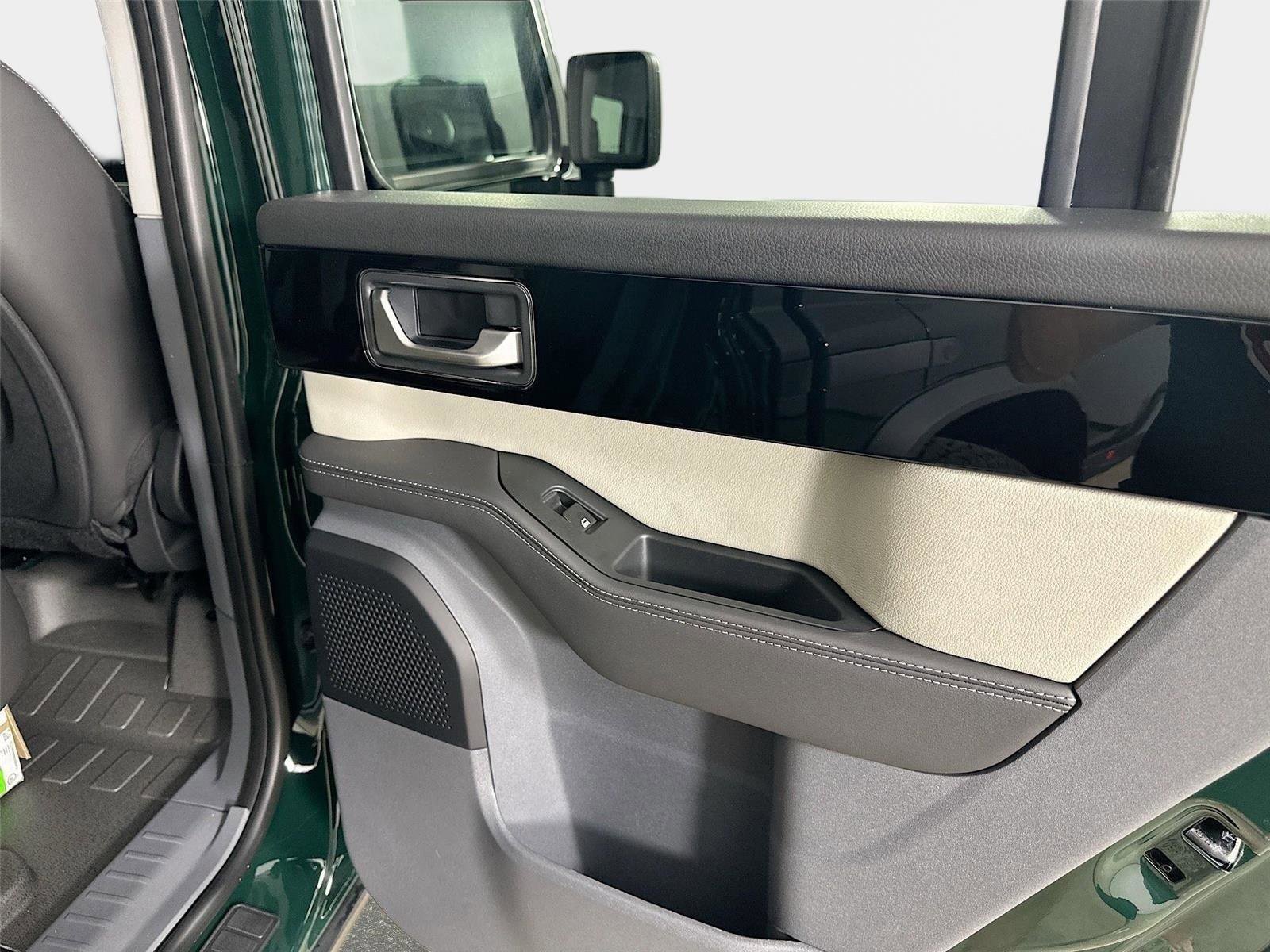 New 2025 INEOS Grenadier Fieldmaster Edition image 43