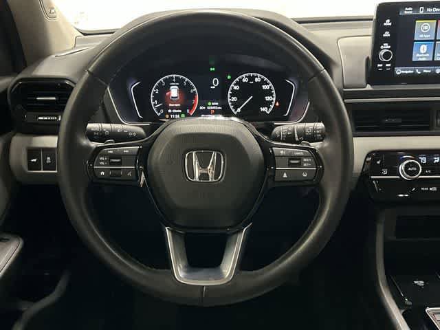 Used 2025 Honda Pilot Touring image 15