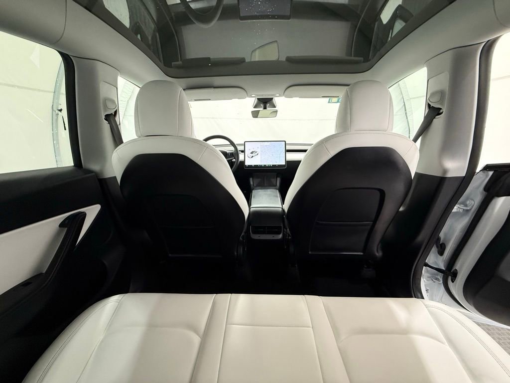 Used 2021 Tesla Model Y Long Range AWD/4WD image 28