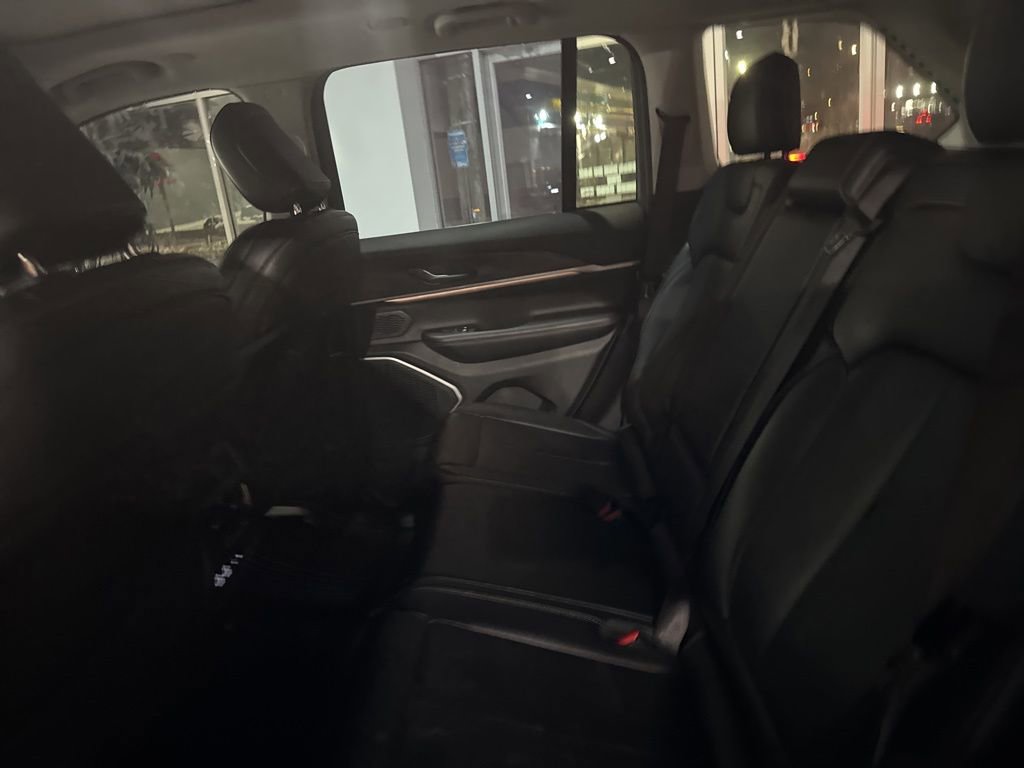 Used 2023 Jeep Grand Cherokee 4WD 4xe image 29