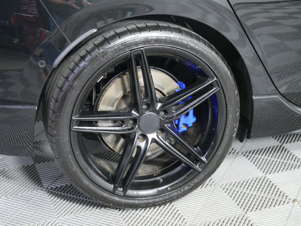 Used 2024 Volkswagen Golf R AWD/4WD image 11