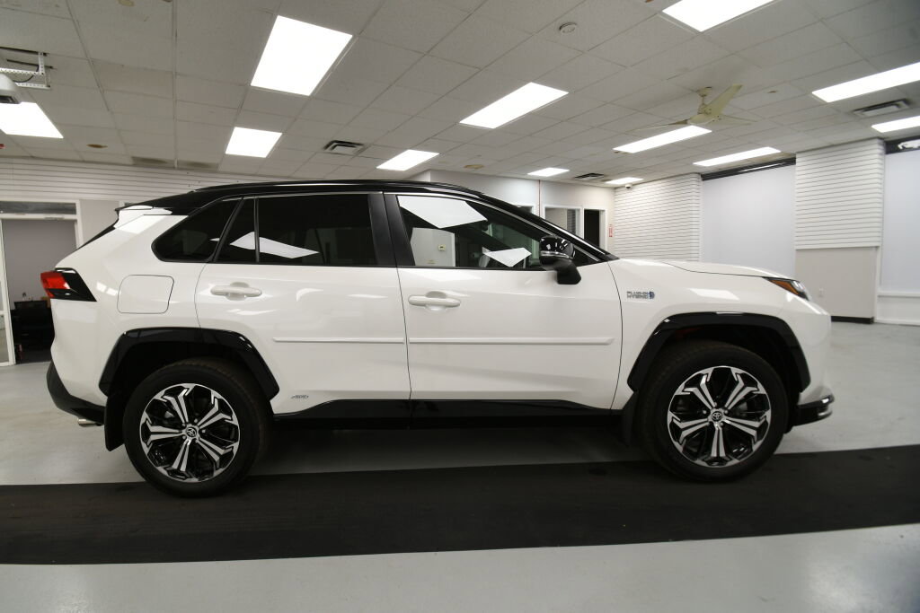 Used 2022 Toyota RAV4 XSE image 8