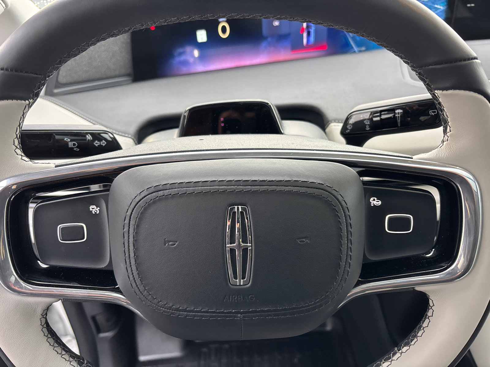 New 2025 Lincoln Navigator L Reserve AWD/4WD image 15