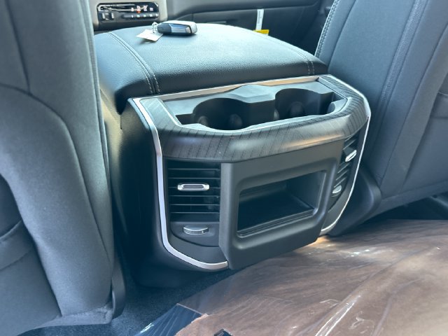 New 2027 RAM 1500 4x4 Crew Cab image 15