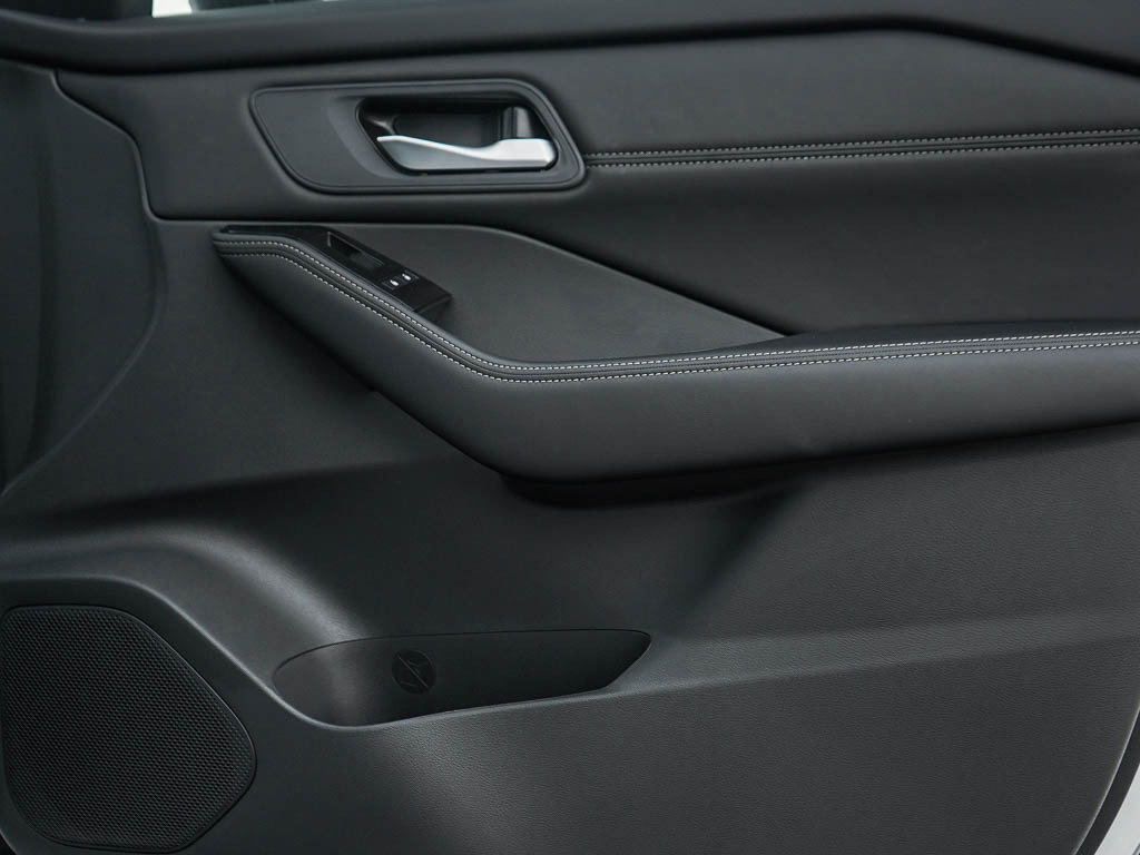 New 2026 Nissan Rogue SV image 10