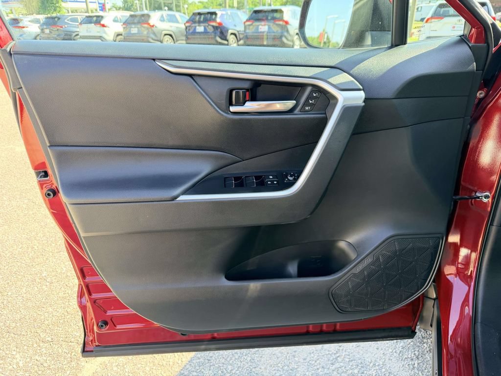 Certified 2020 Toyota RAV4 XLE Premium AWD/4WD image 16