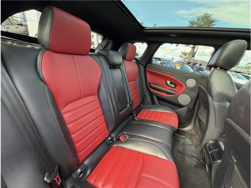 Used 2017 Land Rover Range Rover Evoque HSE Dynamic image 30