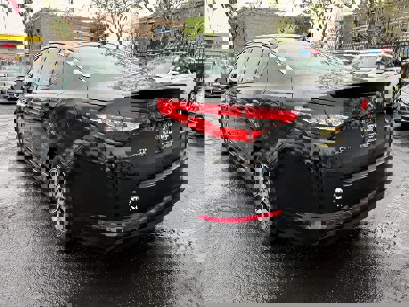 Used 2011 Kia Optima EX w/ Hybrid Premium Technology Pkg image 7