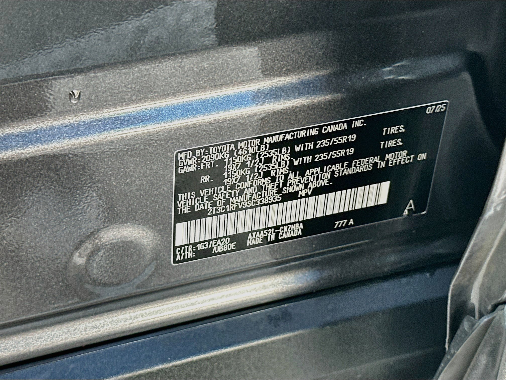 Used 2025 Toyota RAV4 XLE Premium FWD image 32