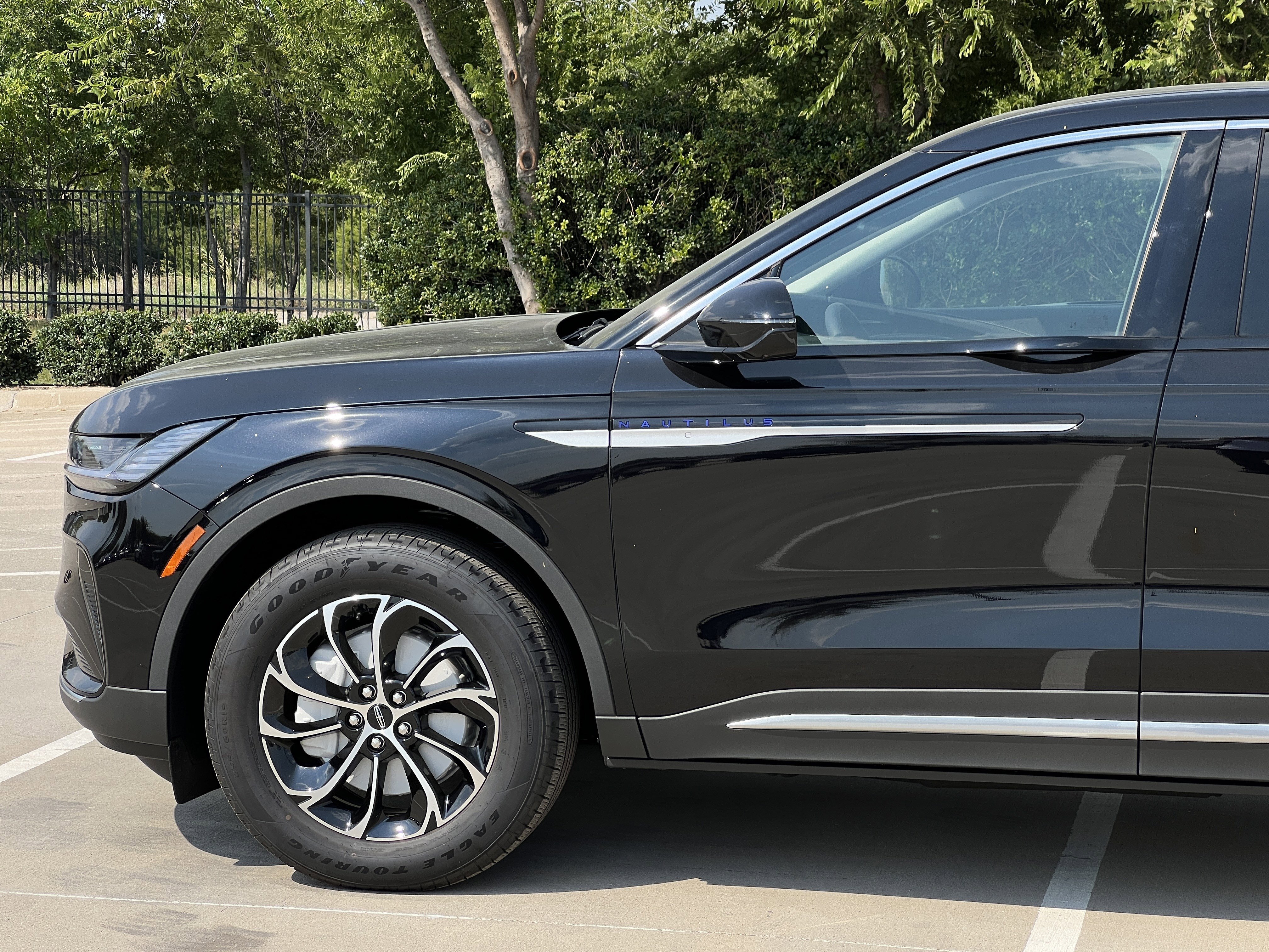 New 2025 Lincoln Nautilus Premier w/ Equipment Group 102A image 5