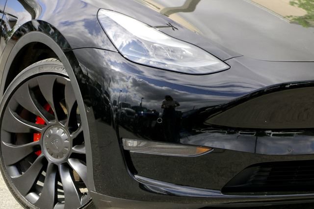 Used 2022 Tesla Model Y Performance image 3