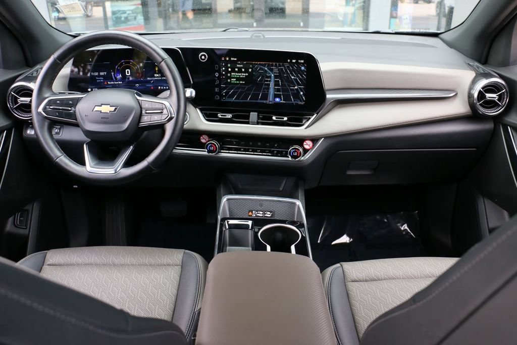 Used 2025 Chevrolet Equinox LT w/ Convenience Package II AWD/4WD image 26