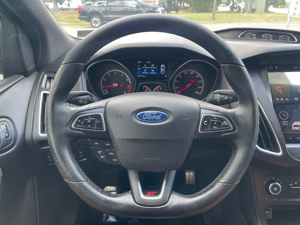 Used 2015 Ford Focus ST FWD image 16