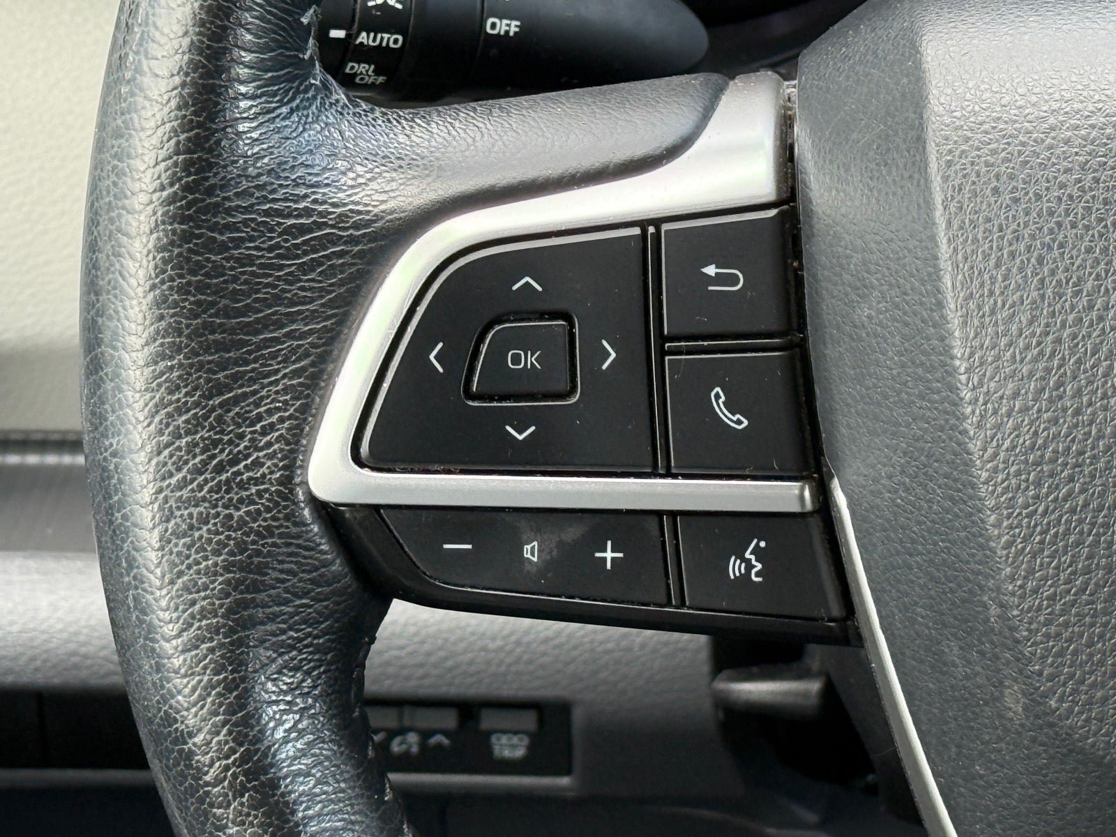 Used 2021 Toyota Sienna XLE FWD image 20