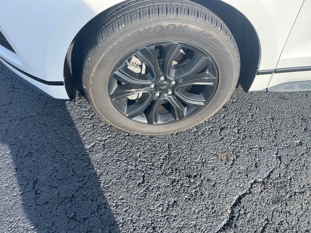 Used 2024 Ford Edge SE w/ Black Appearance Package image 34