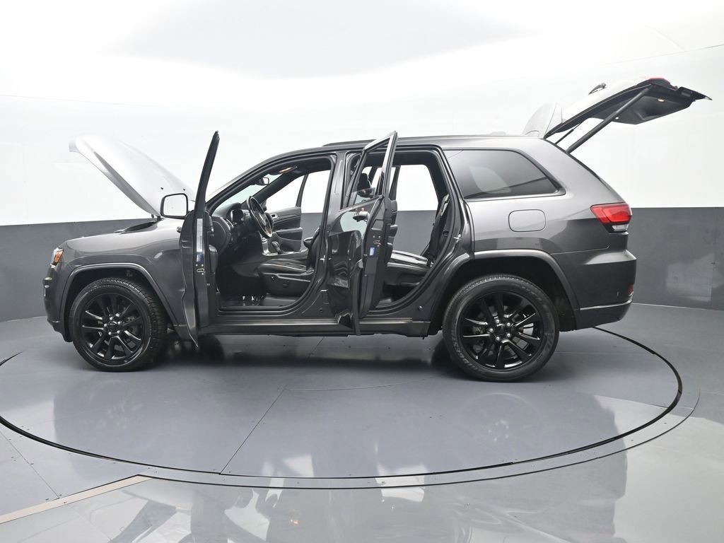 Used 2019 Jeep Grand Cherokee Altitude image 66
