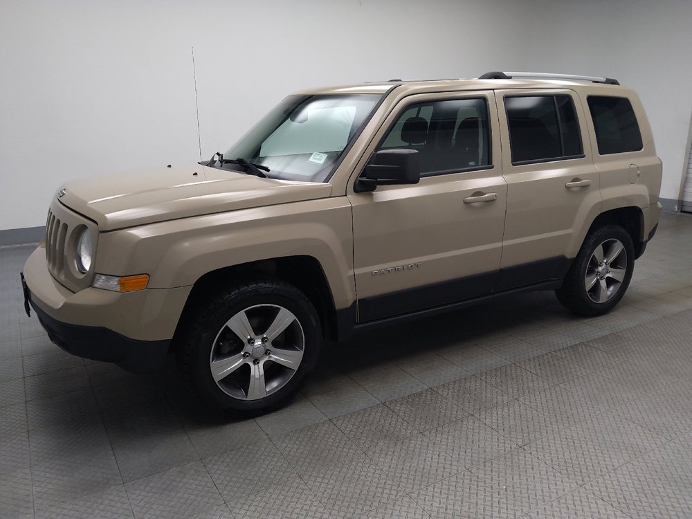 Used 2017 Jeep Patriot High Altitude FWD image 3