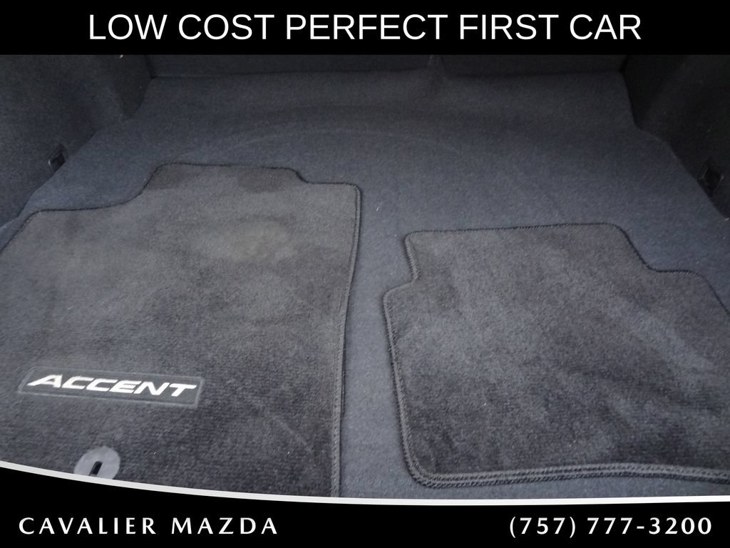 Used 2022 Hyundai Accent Limited FWD image 11