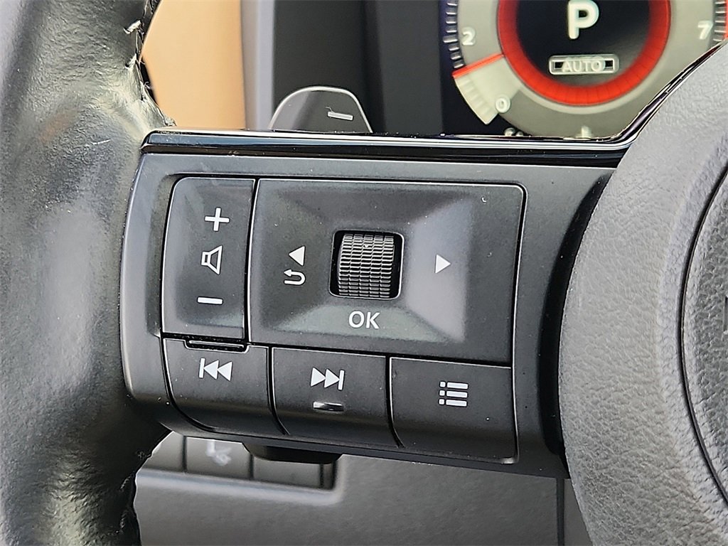 Certified 2022 Nissan Rogue Platinum w/ Head-Up Display Package image 23