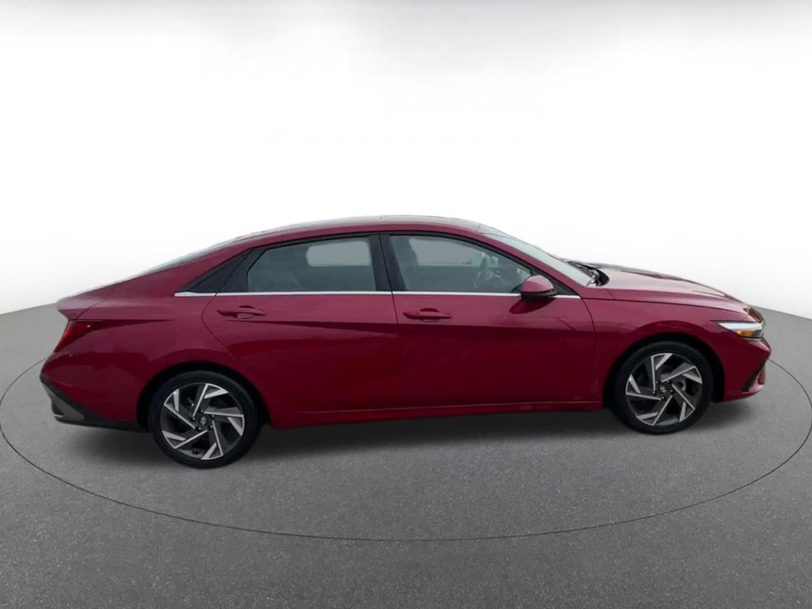 Used 2025 Hyundai Elantra SEL FWD image 16