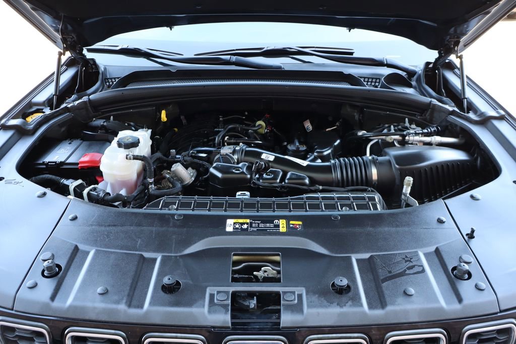 Used 2023 Jeep Grand Cherokee Limited image 45