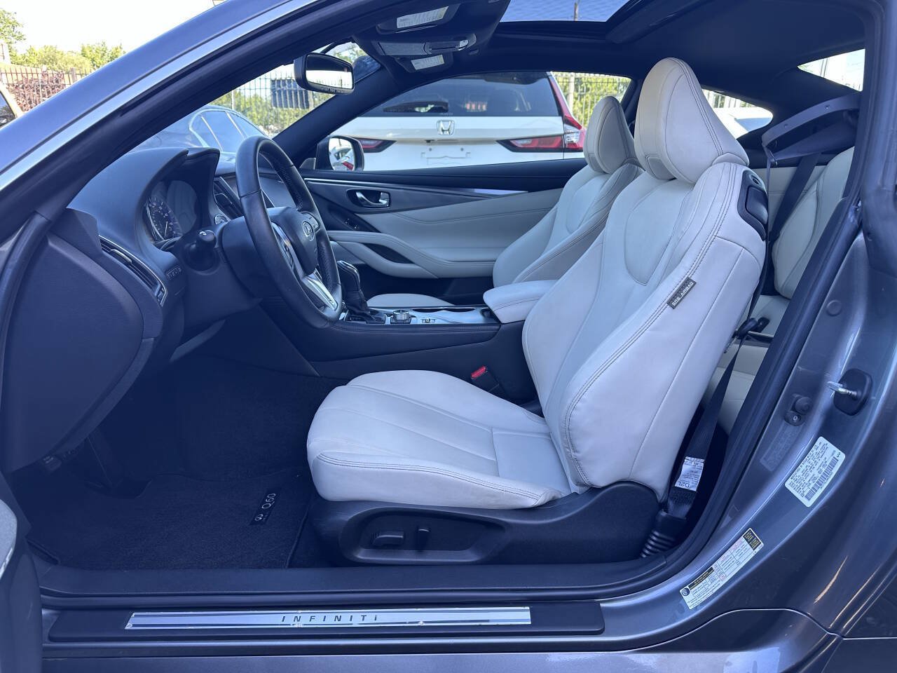Used 2017 INFINITI Q60 2.0t w/ Cargo Package AWD/4WD image 13