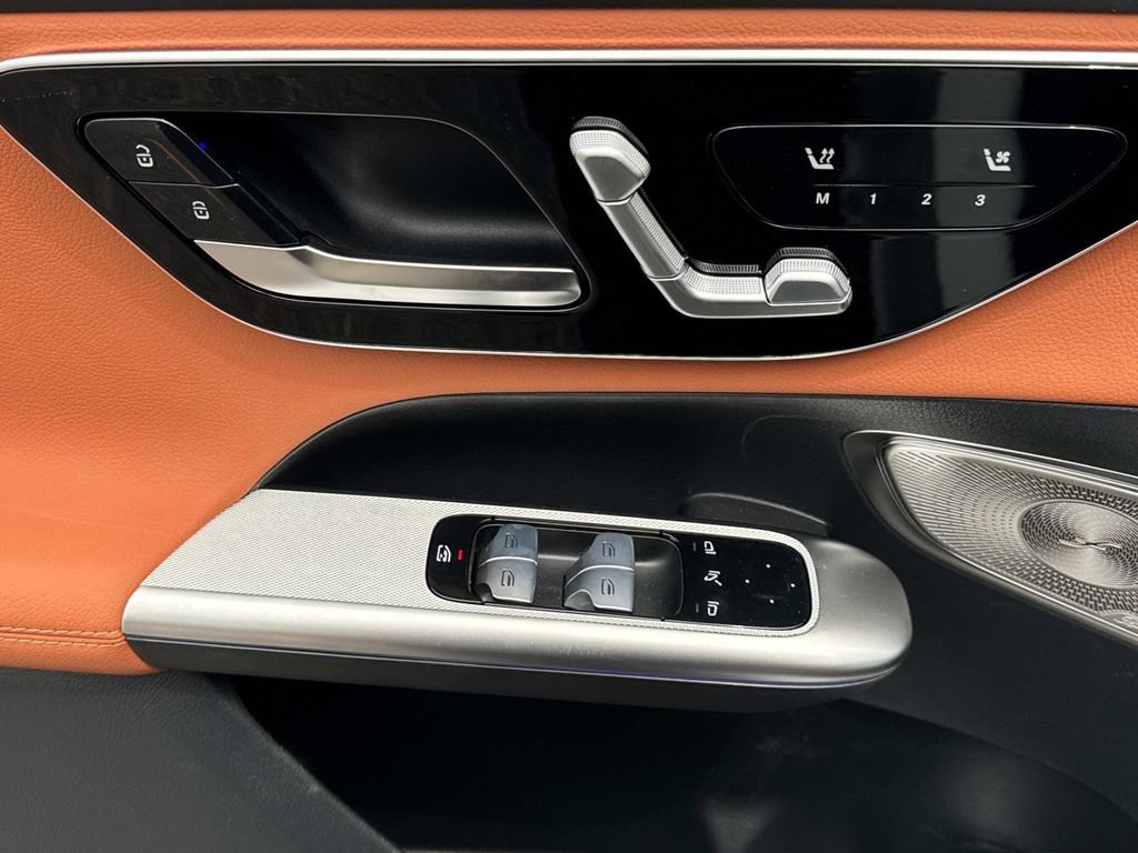 New 2025 Mercedes-Benz GLC 300 4MATIC image 18