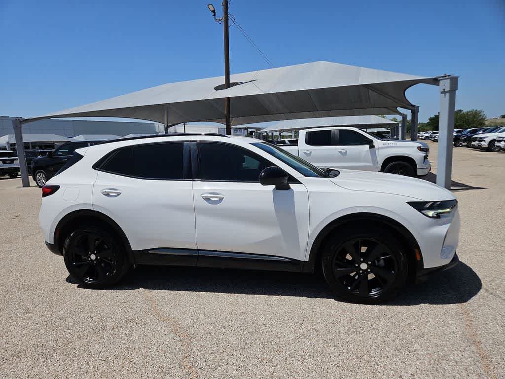 Used 2021 Buick Envision Essence w/ Sport Touring Package FWD image 9