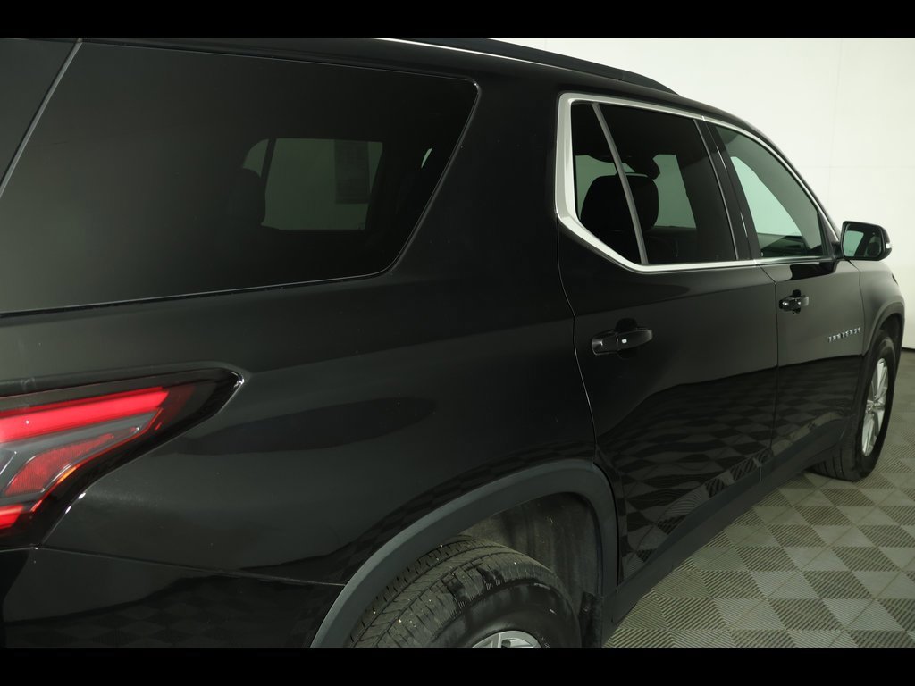 Used 2022 Chevrolet Traverse LT image 19