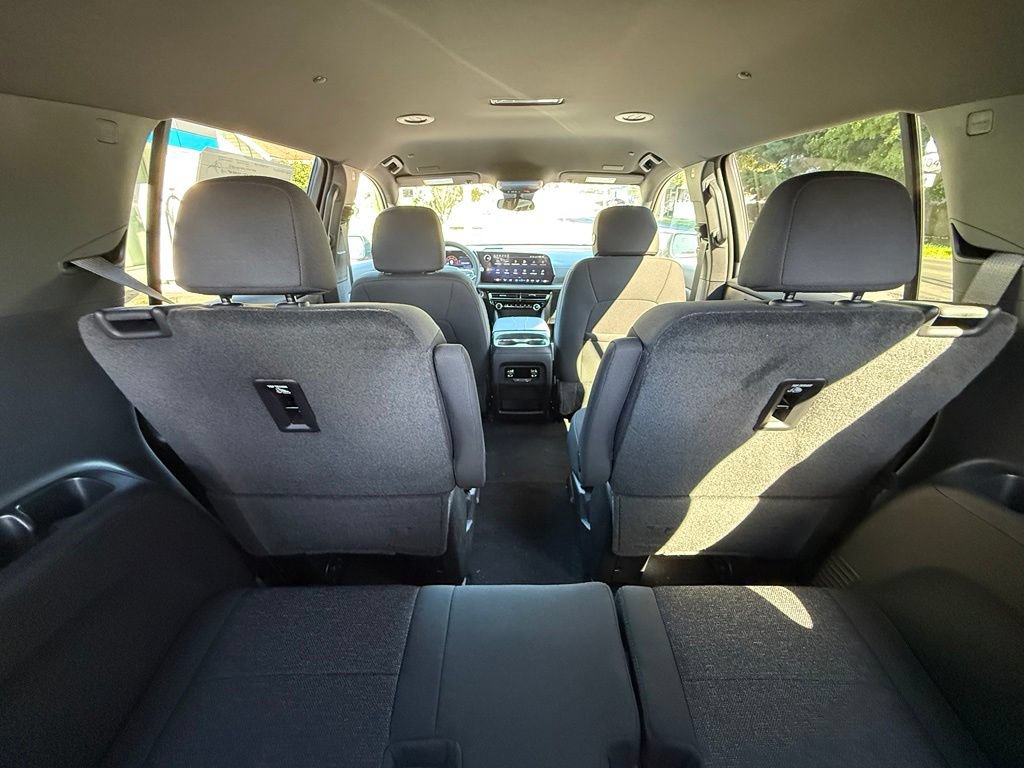 New 2027 Chevrolet Traverse LT AWD/4WD image 30