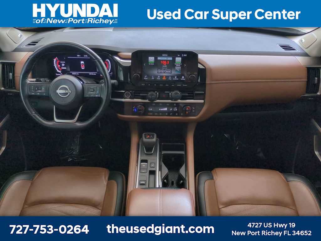 Used 2023 Nissan Pathfinder Platinum FWD image 18