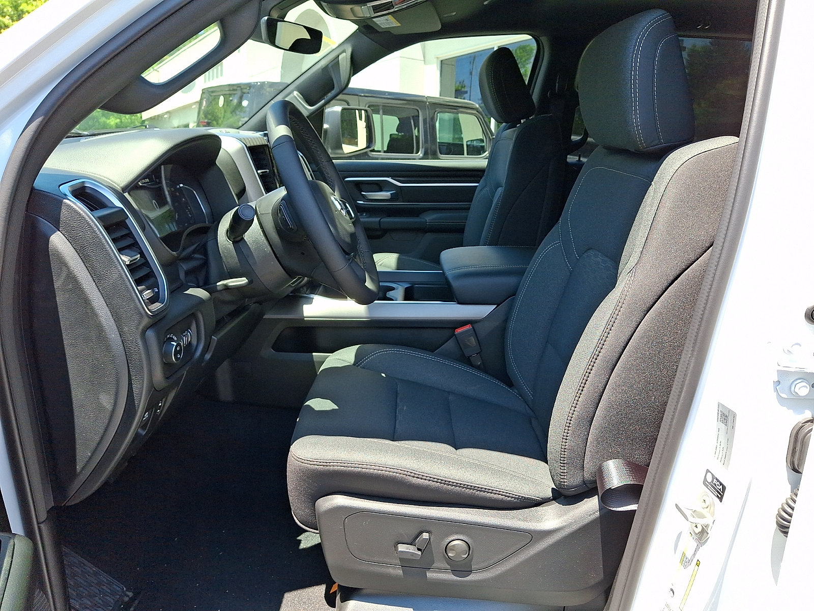 New 2026 RAM 1500 Big Horn AWD/4WD image 9