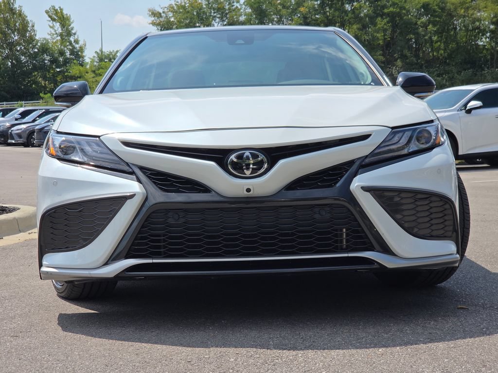 Used 2022 Toyota Camry XSE w/ Navigation Package FWD image 3