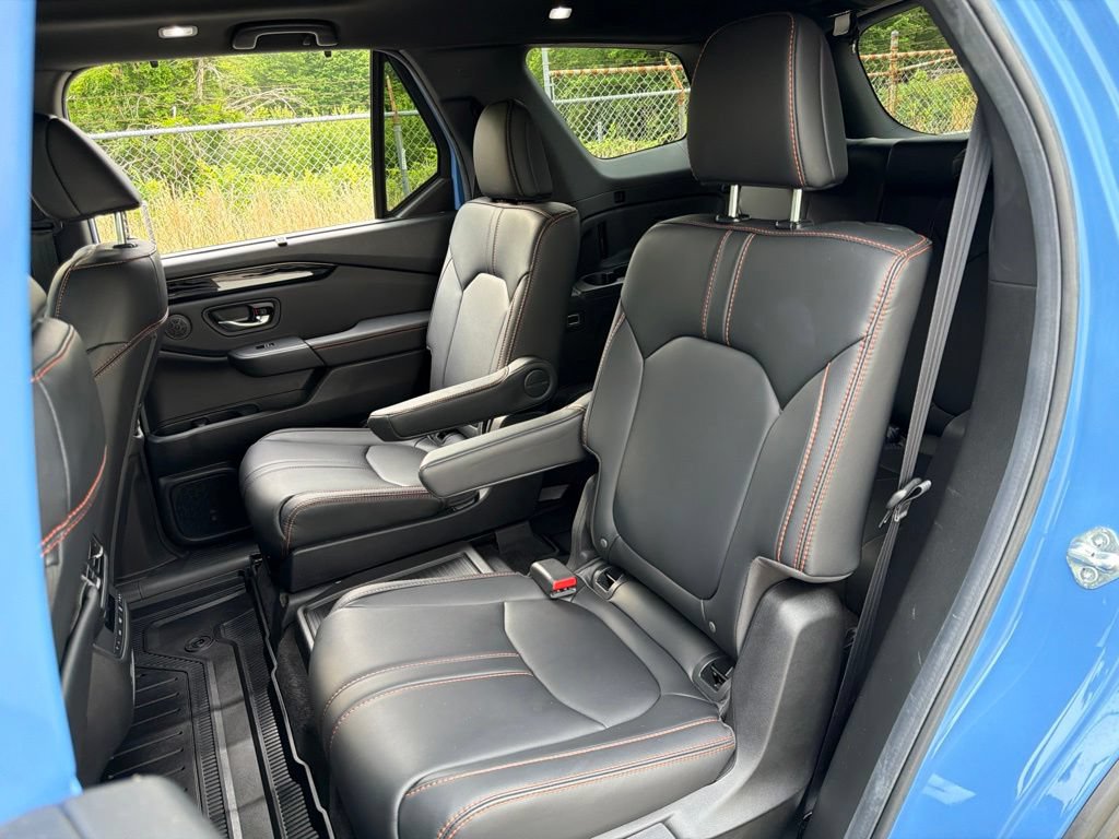 Used 2025 Honda Pilot TrailSport image 22