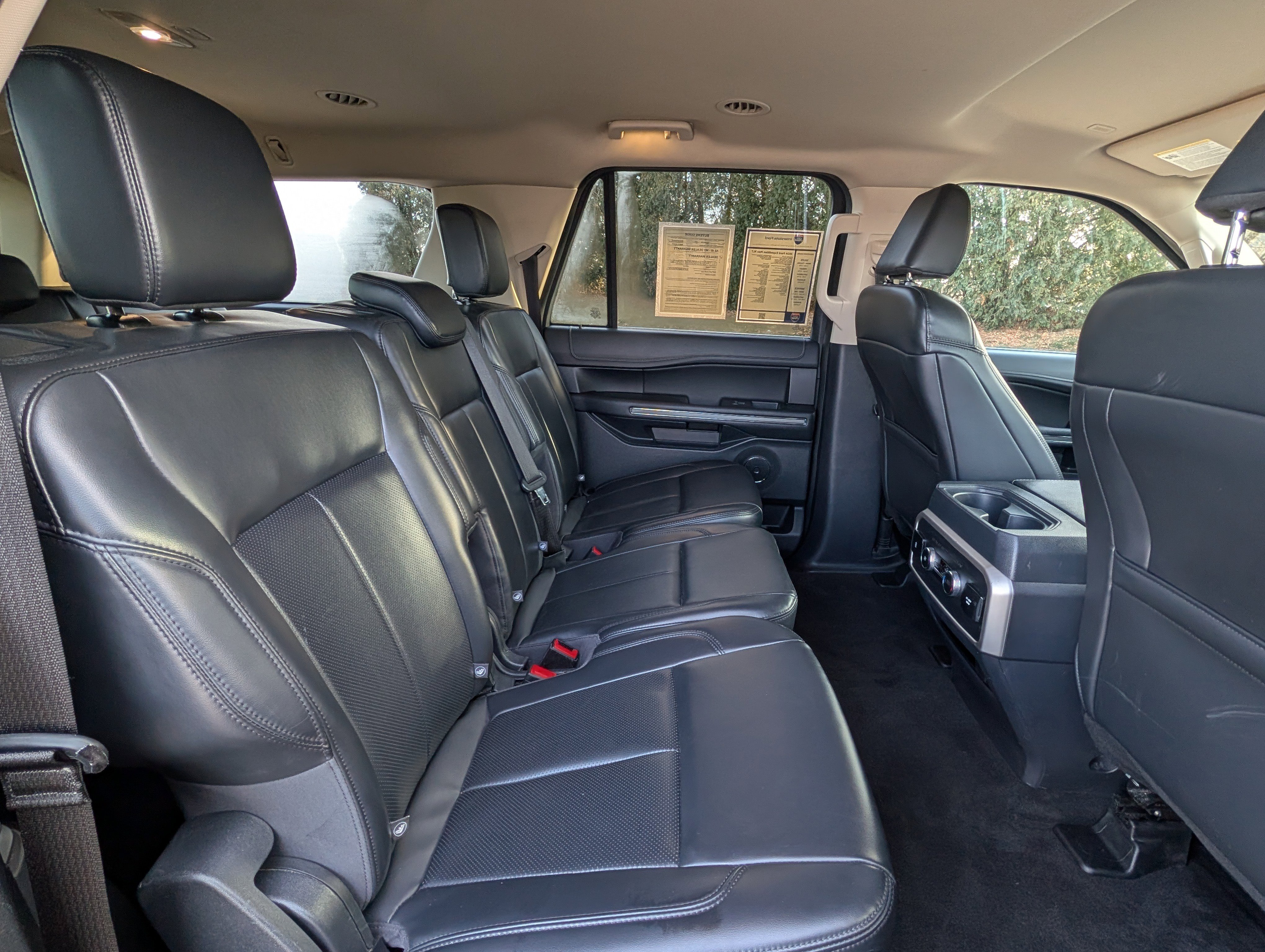 Used 2024 Ford Expedition Max XLT image 33